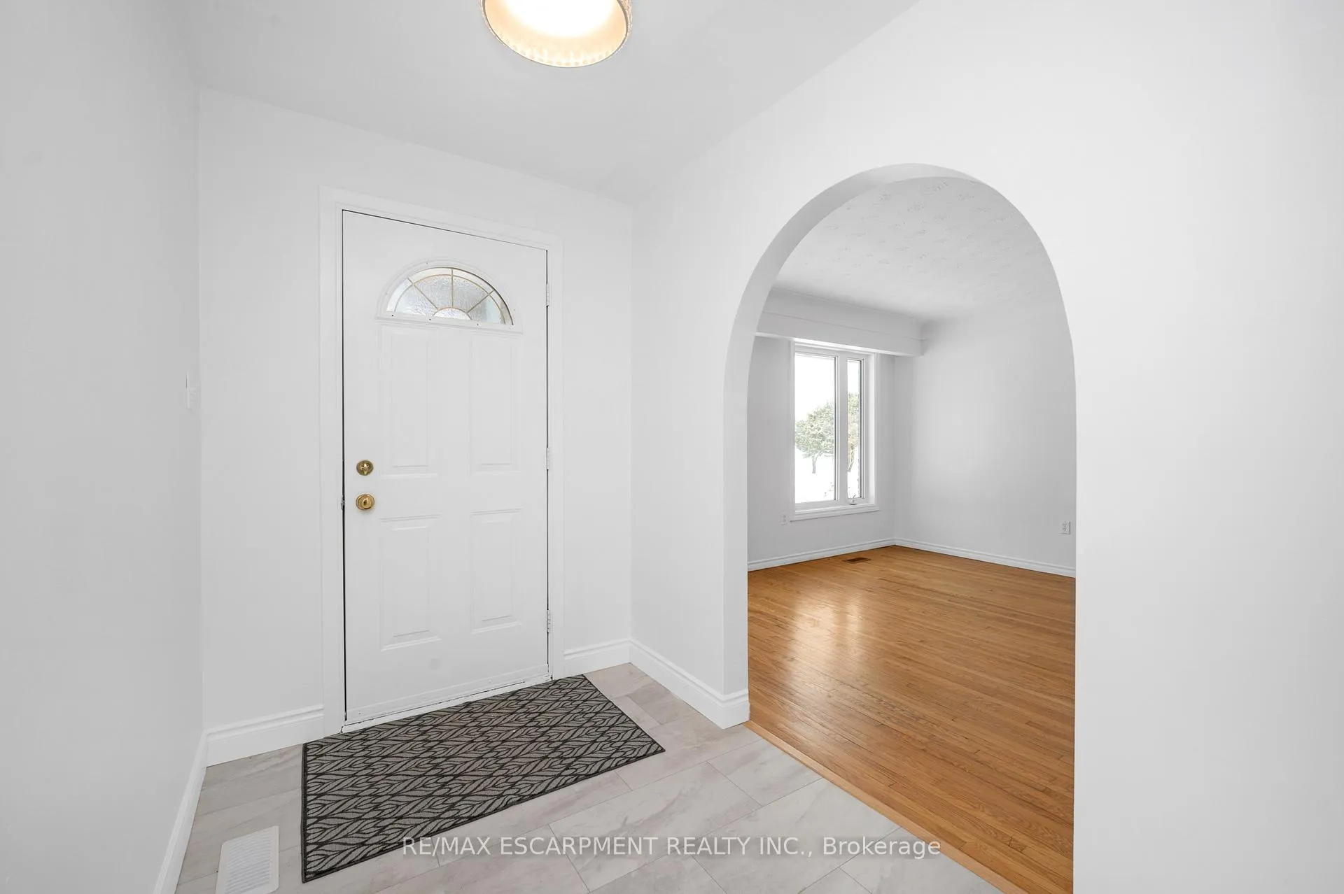 Photo 7 of 105 Lavina Crescent, Hamilton, Mountview — HOMEH