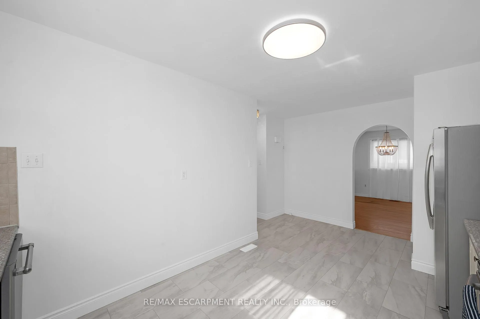 Photo 14 of 105 Lavina Crescent, Hamilton, Mountview — HOMEH