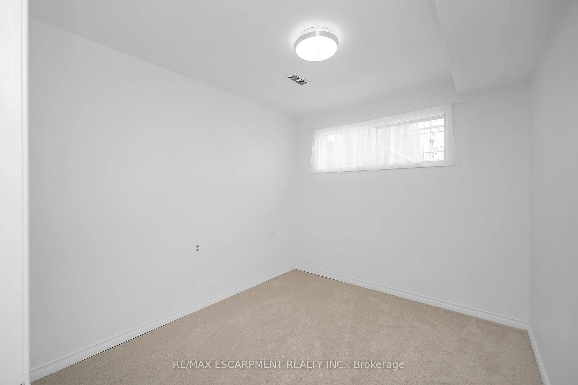 Photo 24 of 105 Lavina Crescent, Hamilton, Mountview — HOMEH