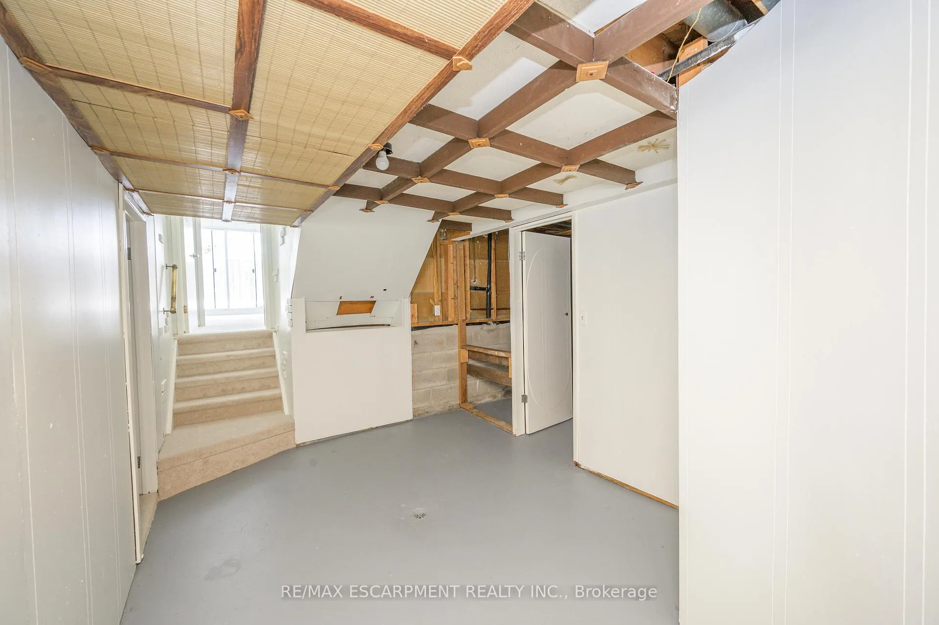 Photo 31 of 105 Lavina Crescent, Hamilton, Mountview — HOMEH