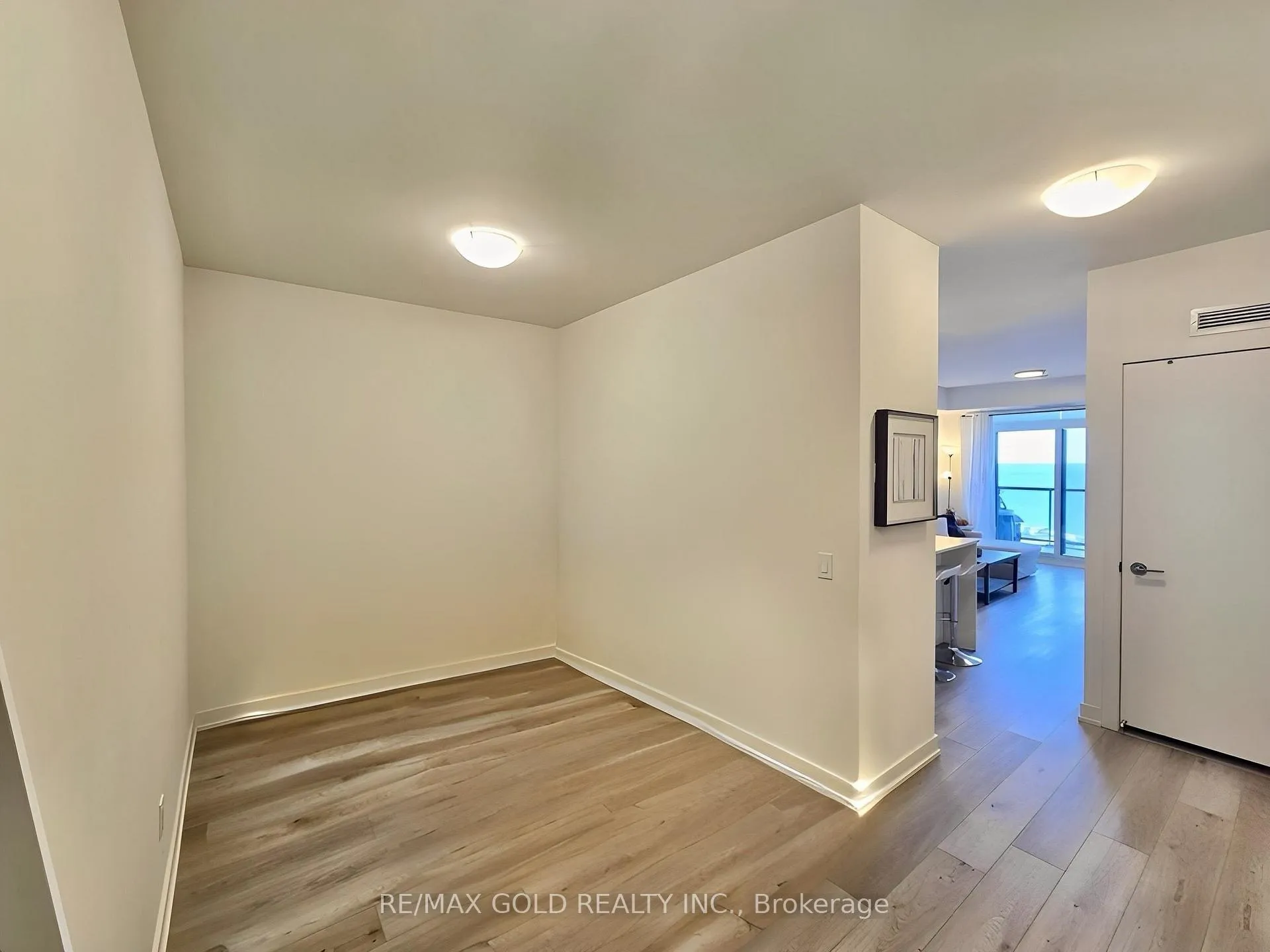 Photo 2 of Unit 1207, 385 Winston Road, Grimsby, Grimsby Beach — HOMEH