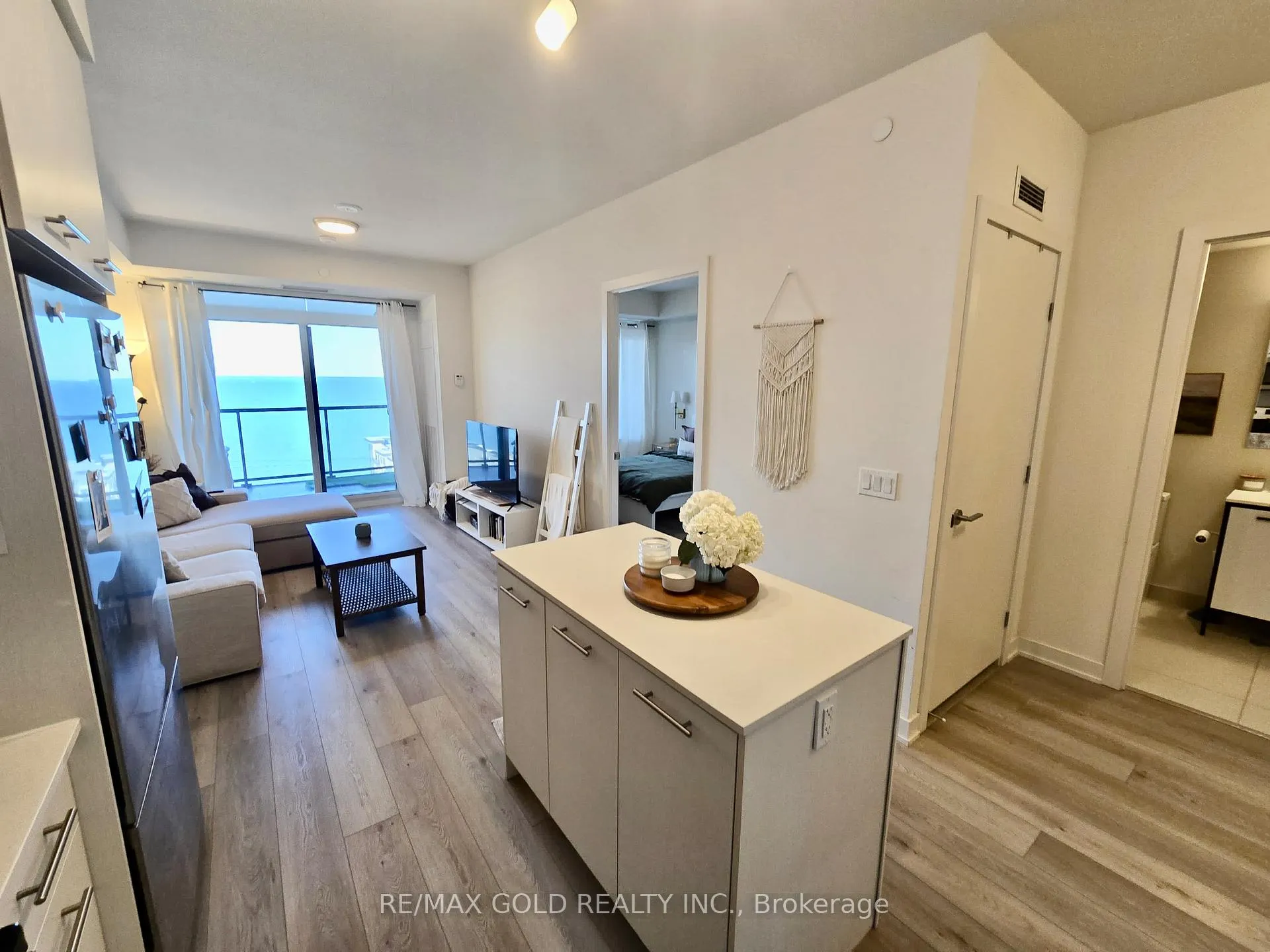Photo 6 of Unit 1207, 385 Winston Road, Grimsby, Grimsby Beach — HOMEH