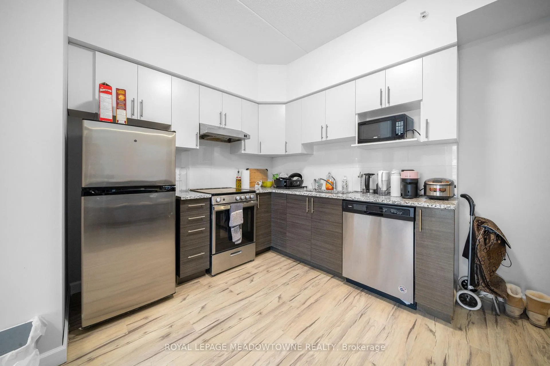 Photo 7 of Unit 213, 77 Leland Street N, Hamilton, Ainslie Wood — HOMEH