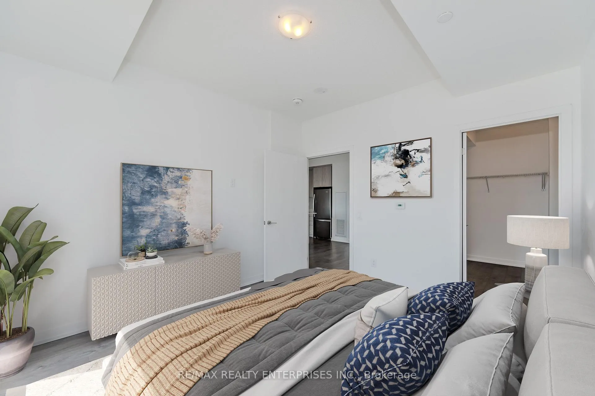 Photo 13 of Unit 1108, 55 Duke Street W, Kitchener, City Commercial Core — HOMEH
