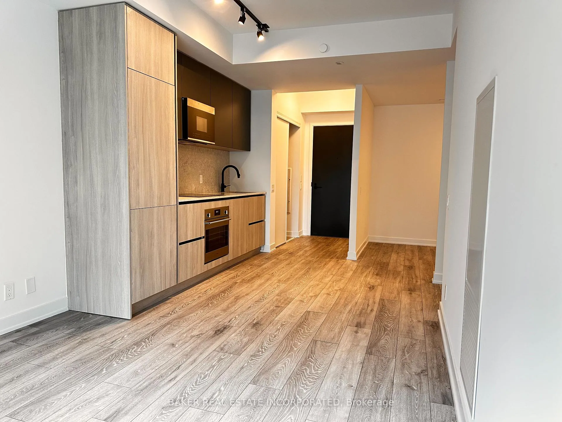 Photo 3 of Unit 2208, 108 Peter Street, Toronto, Waterfront Communities — HOMEH
