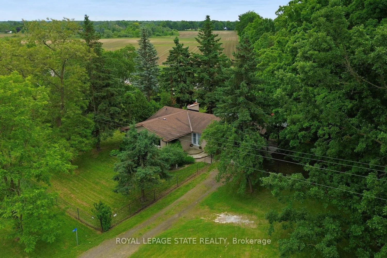 Photo 5 of 731 Old Hwy 8, Hamilton, Rockton — HOMEH