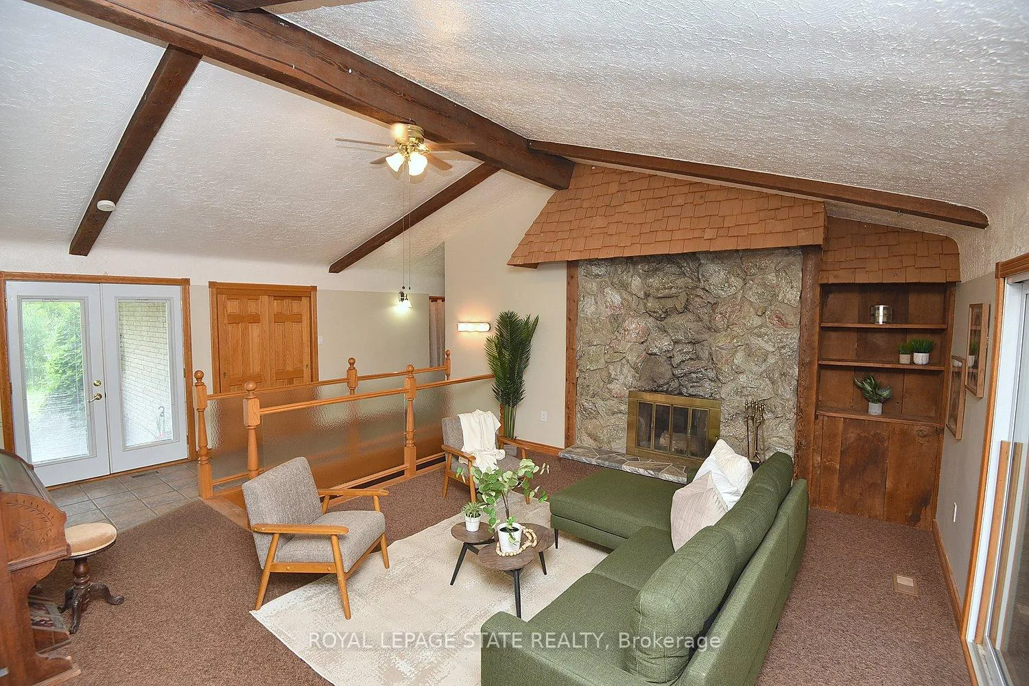Photo 11 of 731 Old Hwy 8, Hamilton, Rockton — HOMEH