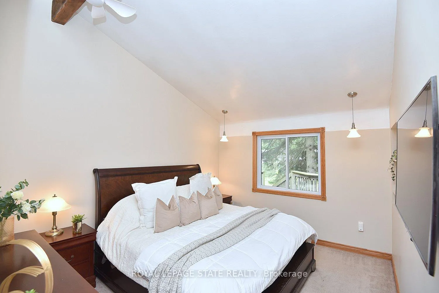 Photo 20 of 731 Old Hwy 8, Hamilton, Rockton — HOMEH