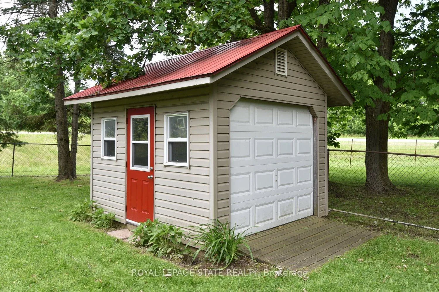 Photo 36 of 731 Old Hwy 8, Hamilton, Rockton — HOMEH
