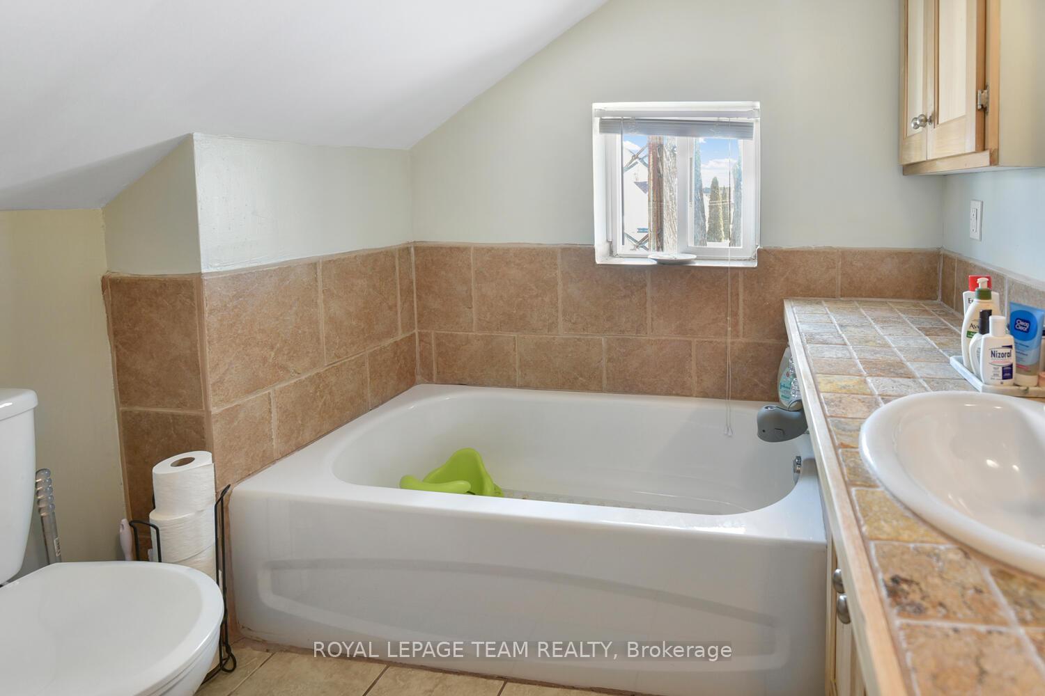 Photo 23 of 2155 Dundas Street S, Edwardsburgh/Cardinal, Town of Cardinal — HOMEH