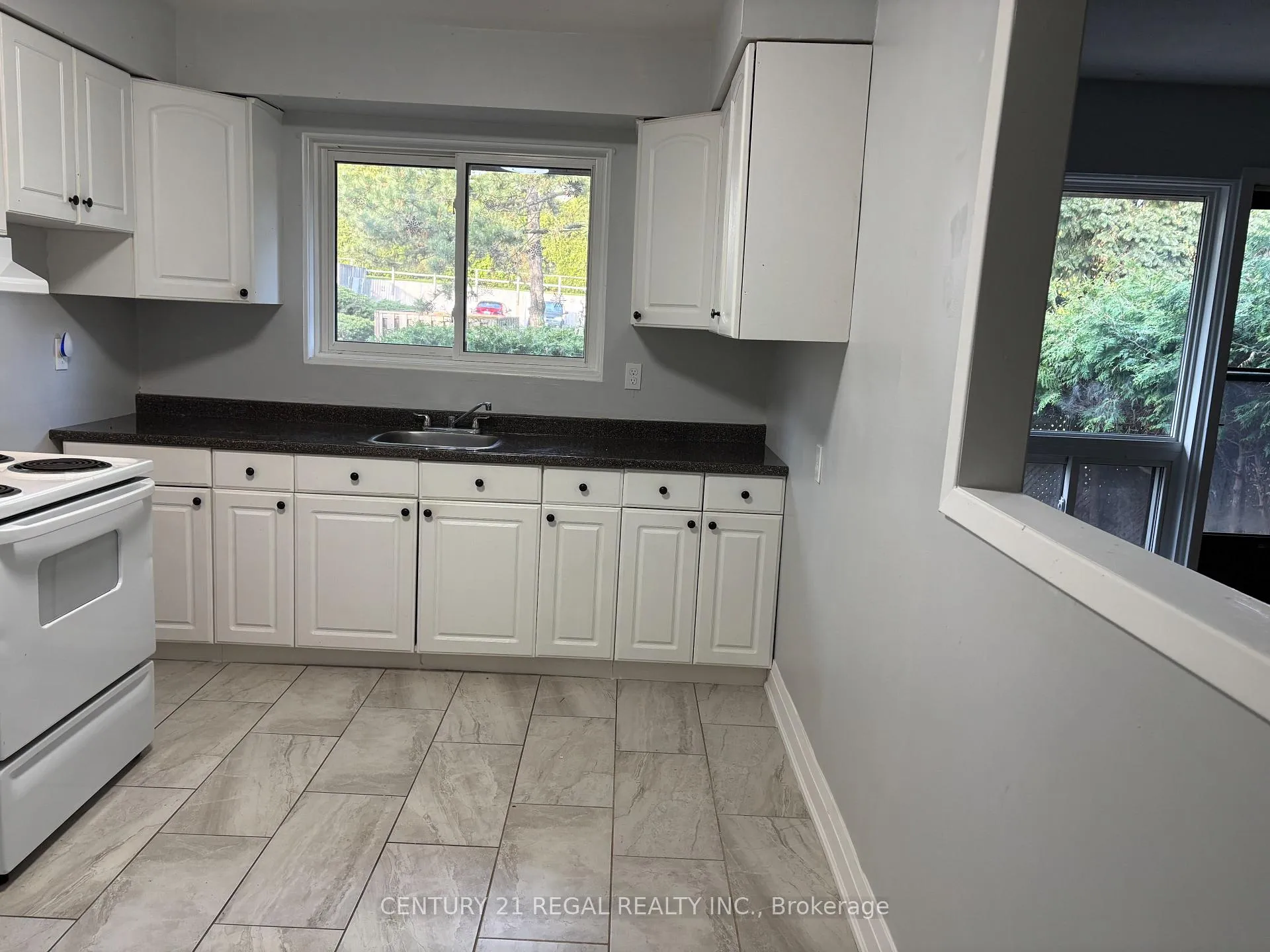 Photo 4 of Unit 17, 506 Normandy Street, Oshawa, Central — HOMEH