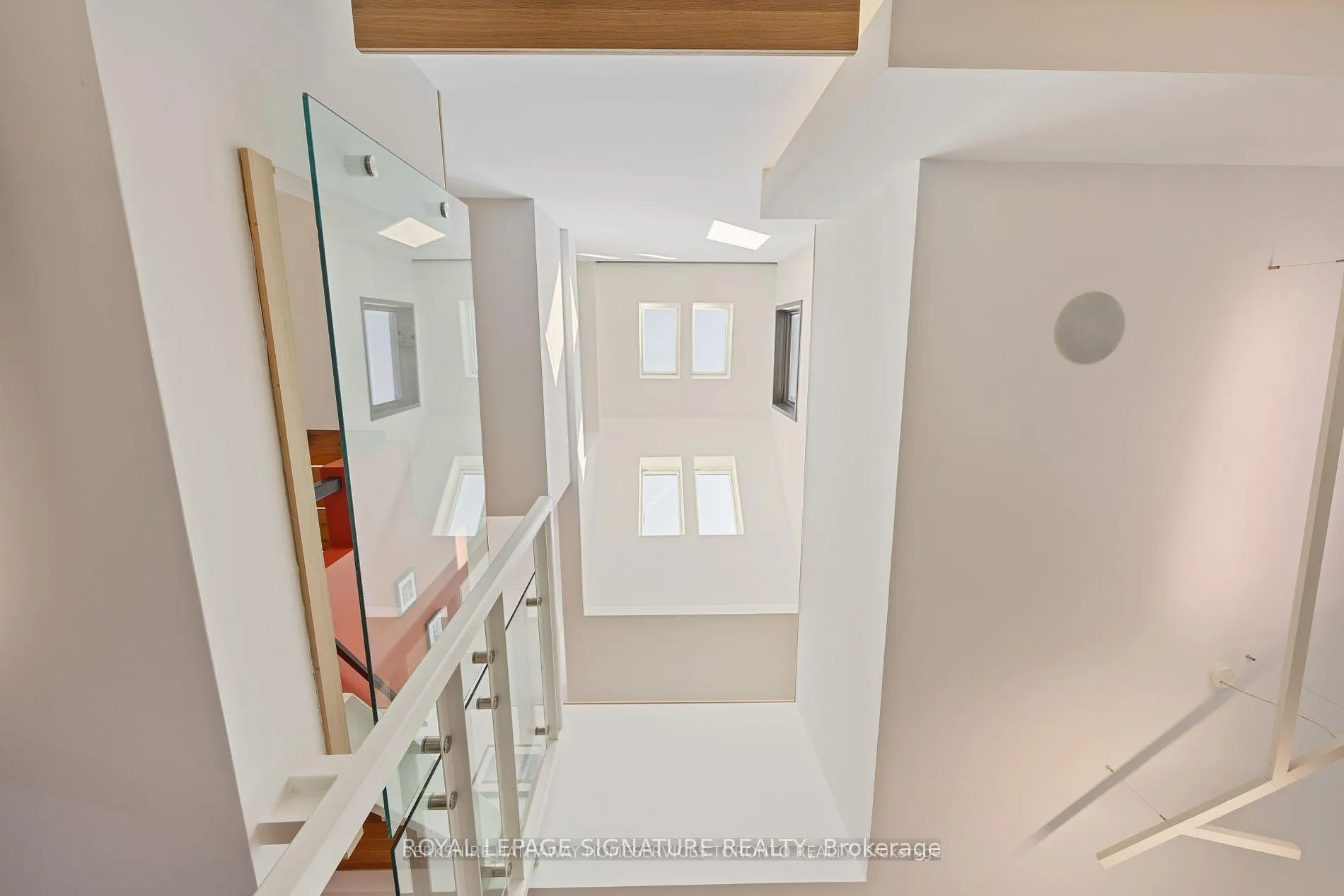 Photo 8 of 19 Fennings Street, Toronto, Trinity-Bellwoods — HOMEH