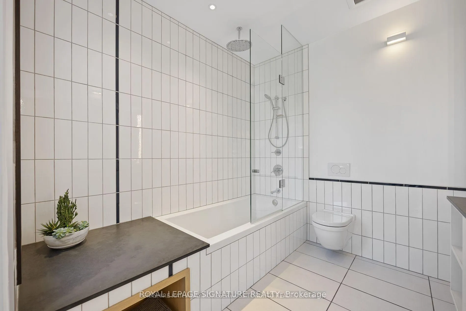 Photo 15 of 19 Fennings Street, Toronto, Trinity-Bellwoods — HOMEH