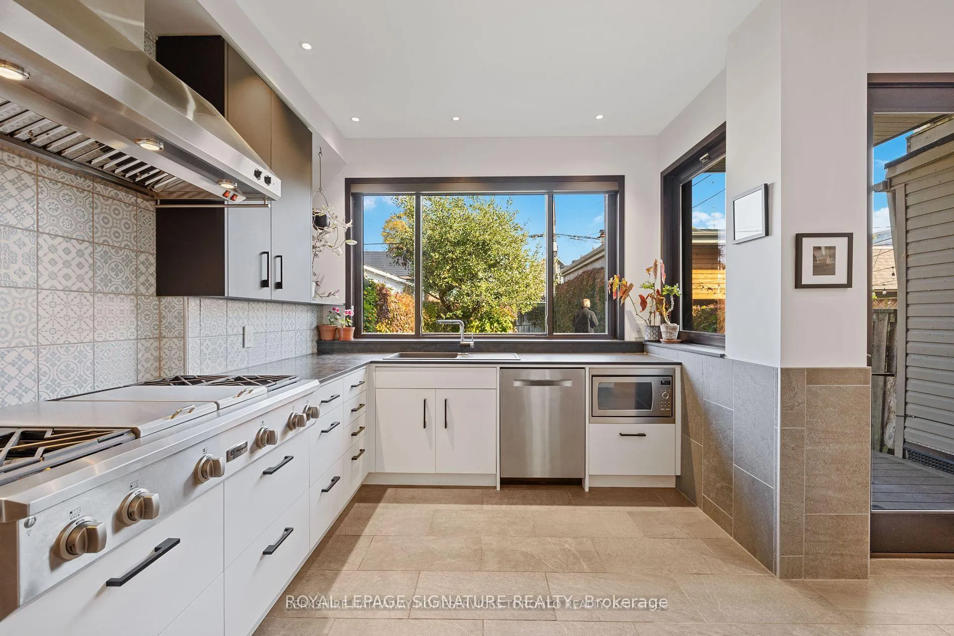 Photo 26 of 19 Fennings Street, Toronto, Trinity-Bellwoods — HOMEH