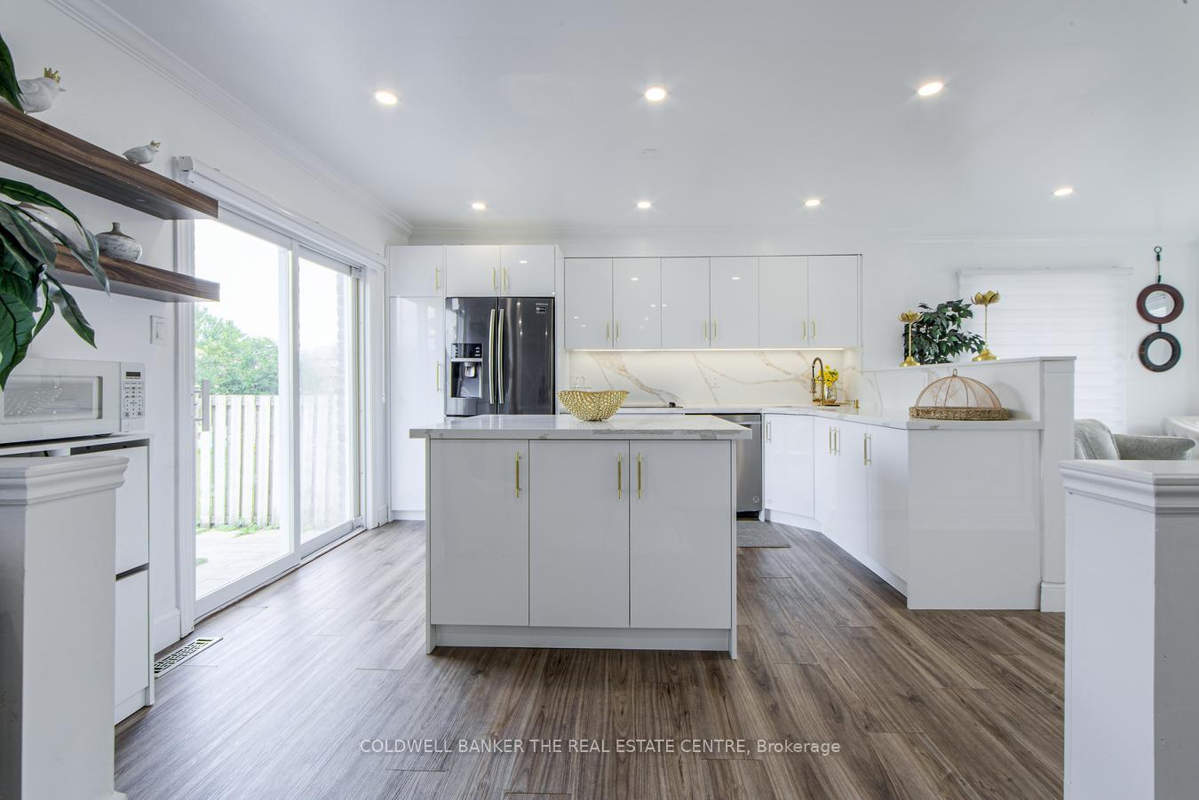 Photo 14 of Unit Main, 144 Dean Avenue S, Barrie, Painswick South — HOMEH