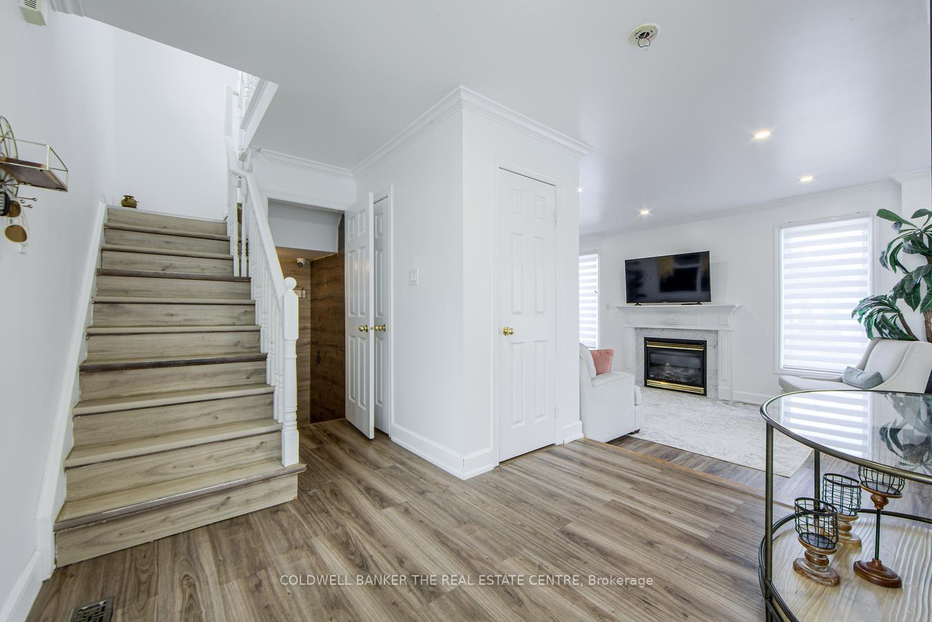 Photo 21 of Unit Main, 144 Dean Avenue S, Barrie, Painswick South — HOMEH