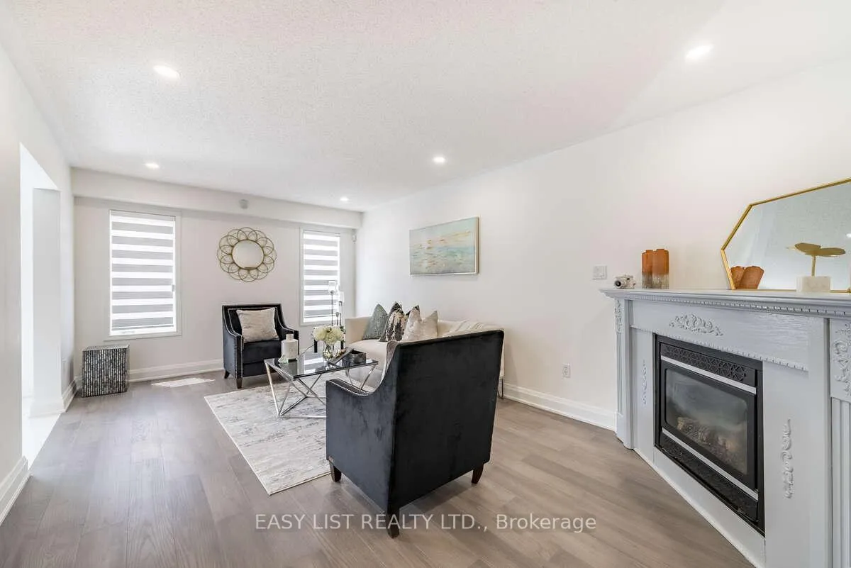Photo 9 of 1608 Whitestone Drive, Oshawa, Samac — HOMEH