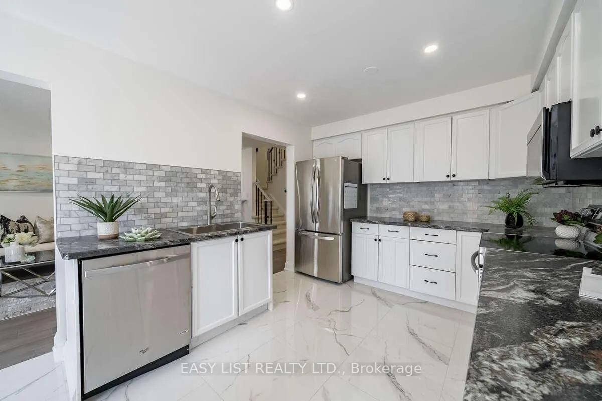 Photo 15 of 1608 Whitestone Drive, Oshawa, Samac — HOMEH