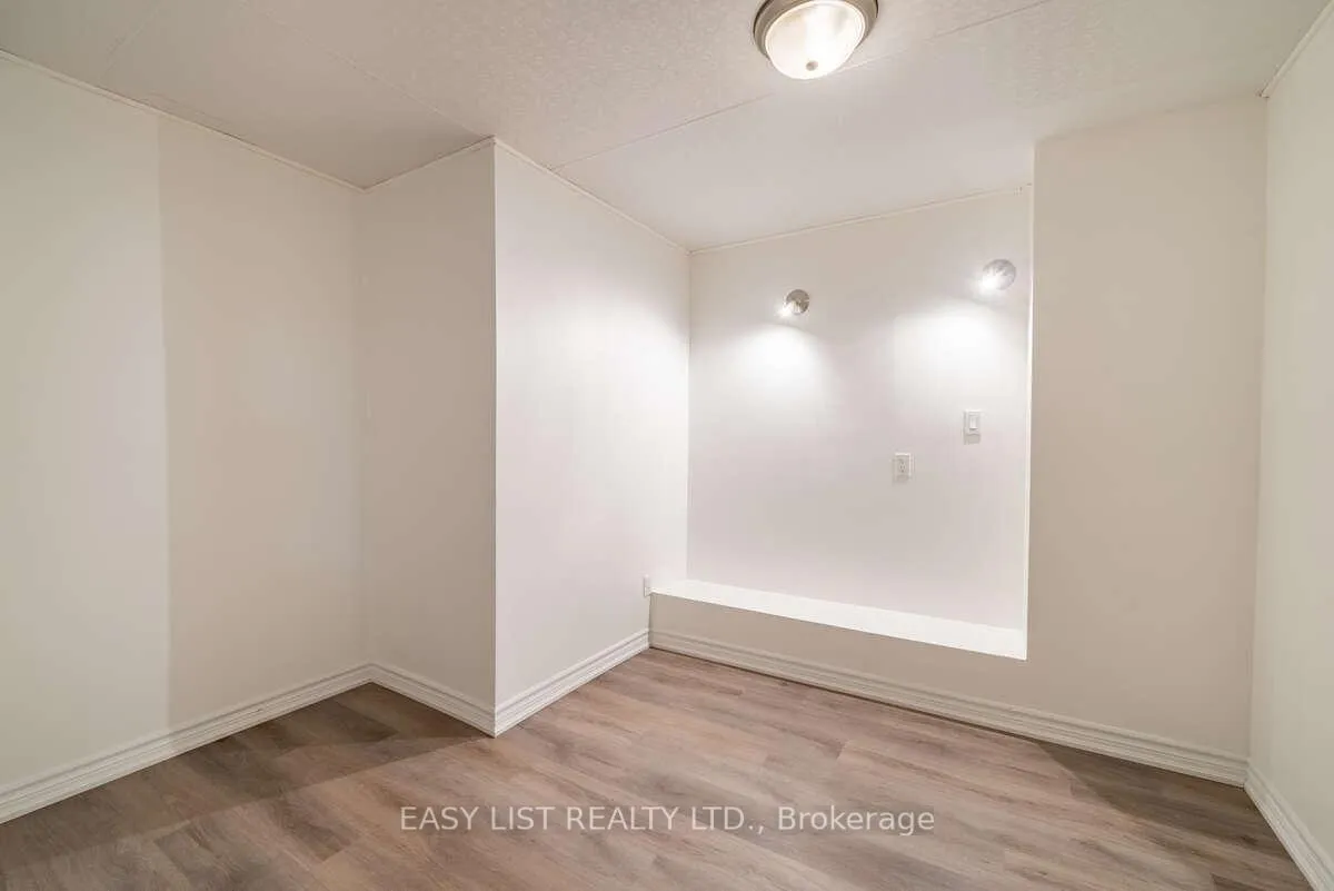Photo 30 of 1608 Whitestone Drive, Oshawa, Samac — HOMEH