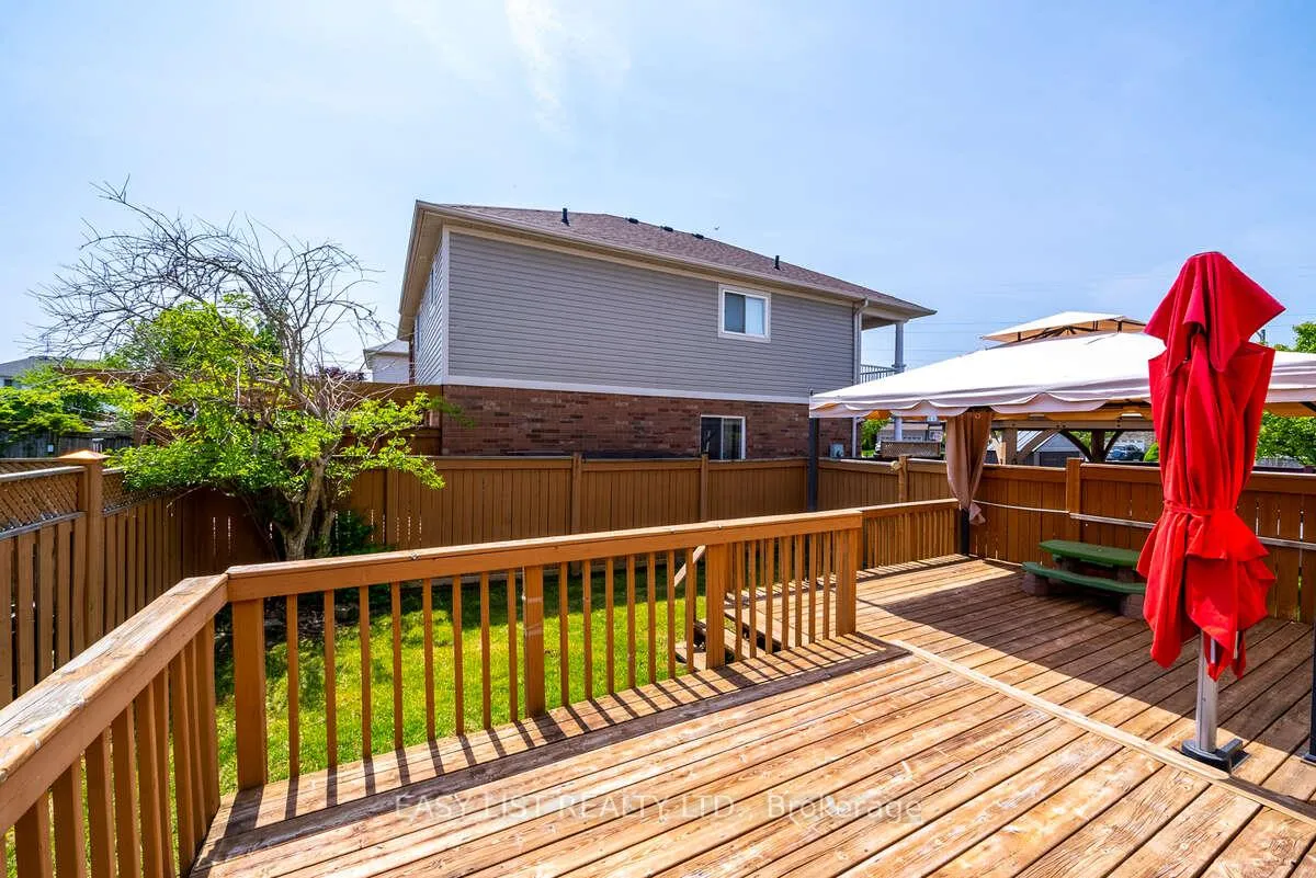 Photo 32 of 1608 Whitestone Drive, Oshawa, Samac — HOMEH