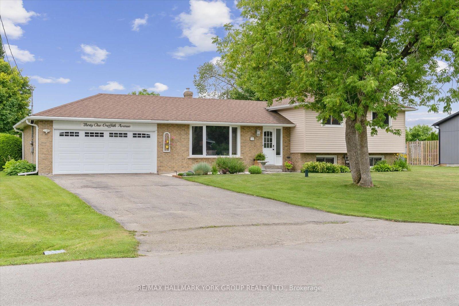 Photo 2 of 31 Griffith Avenue, Georgina, Pefferlaw — HOMEH