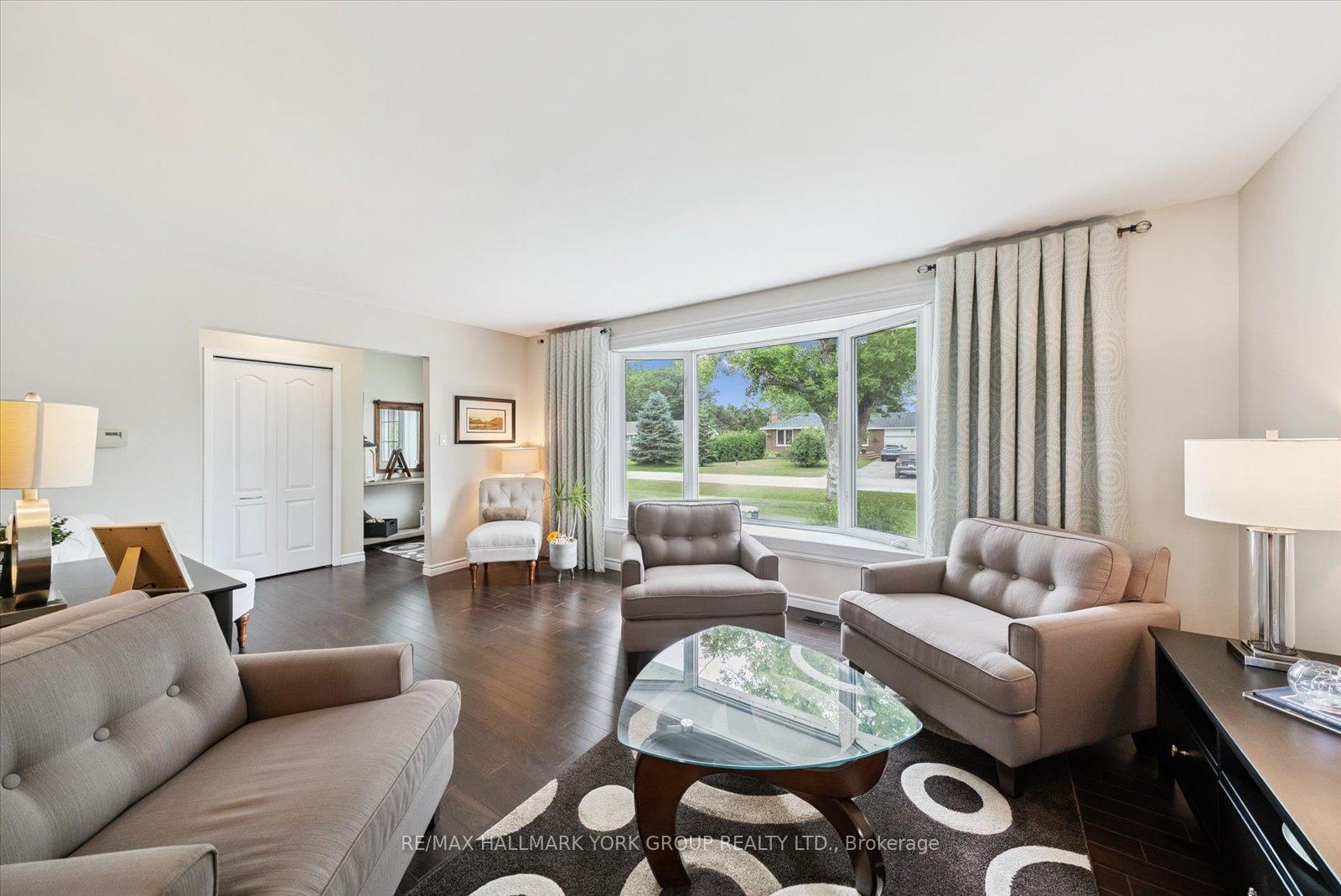 Photo 6 of 31 Griffith Avenue, Georgina, Pefferlaw — HOMEH