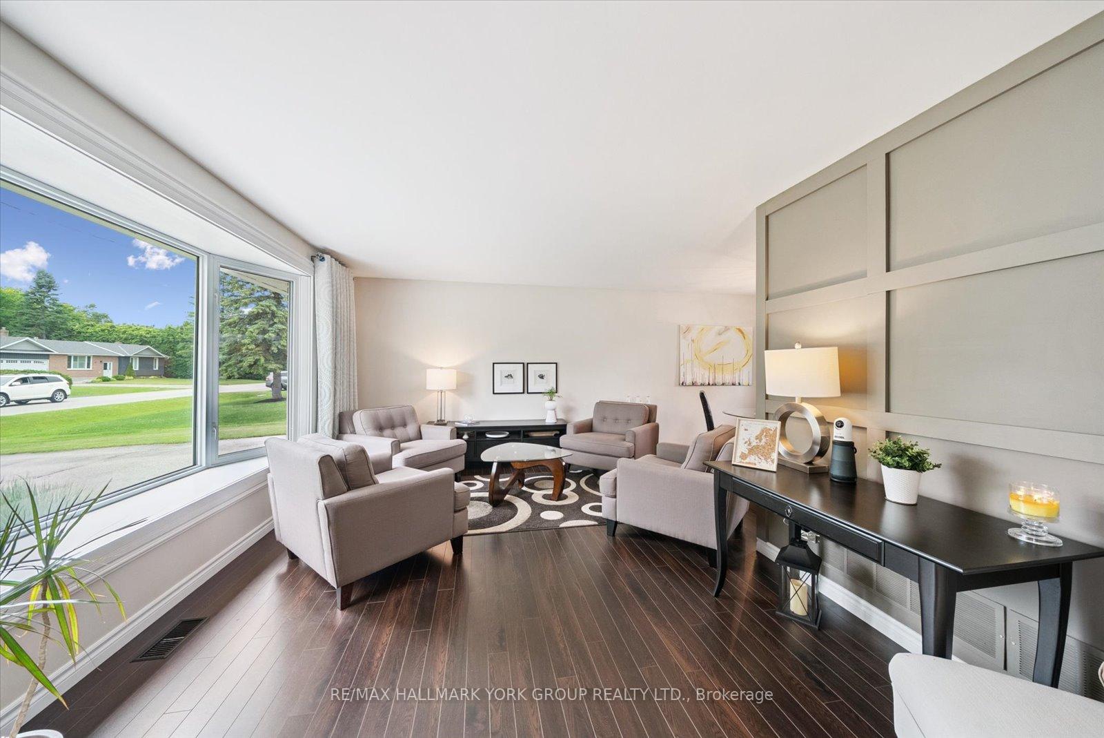 Photo 7 of 31 Griffith Avenue, Georgina, Pefferlaw — HOMEH