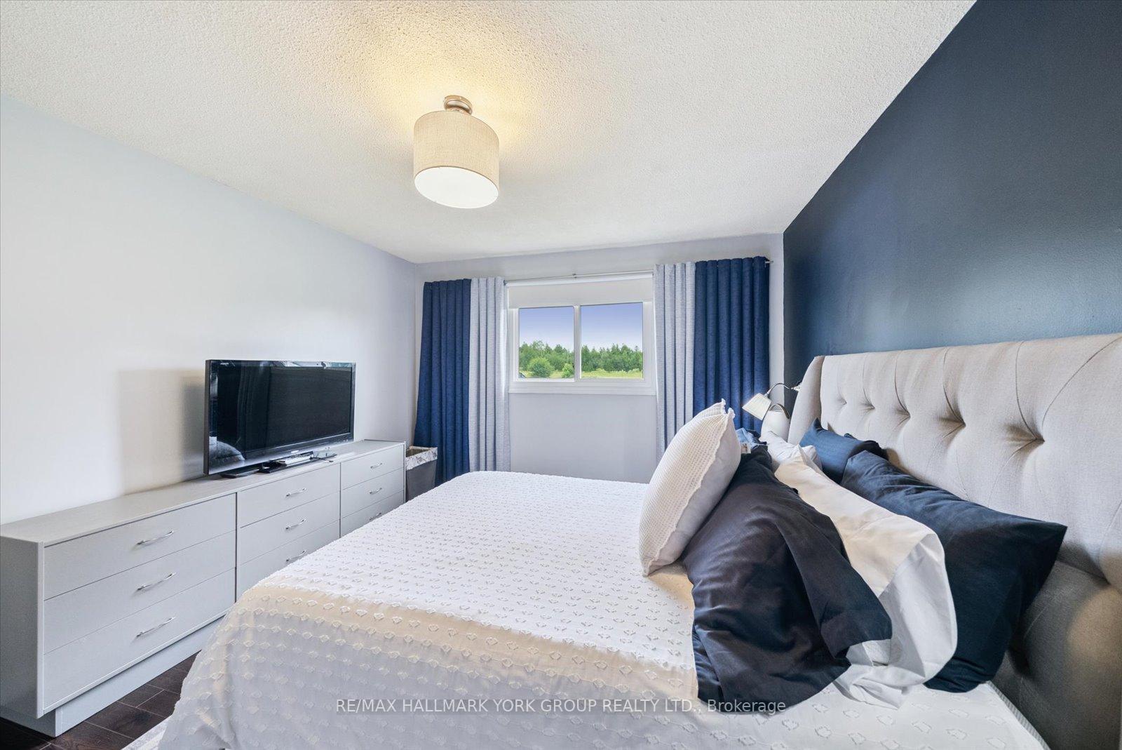 Photo 19 of 31 Griffith Avenue, Georgina, Pefferlaw — HOMEH