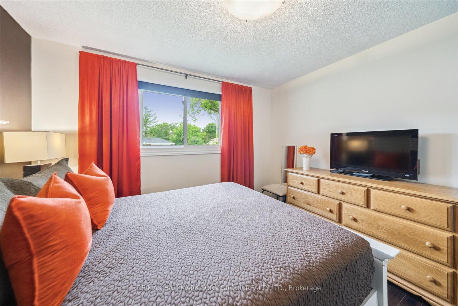Photo 21 of 31 Griffith Avenue, Georgina, Pefferlaw — HOMEH