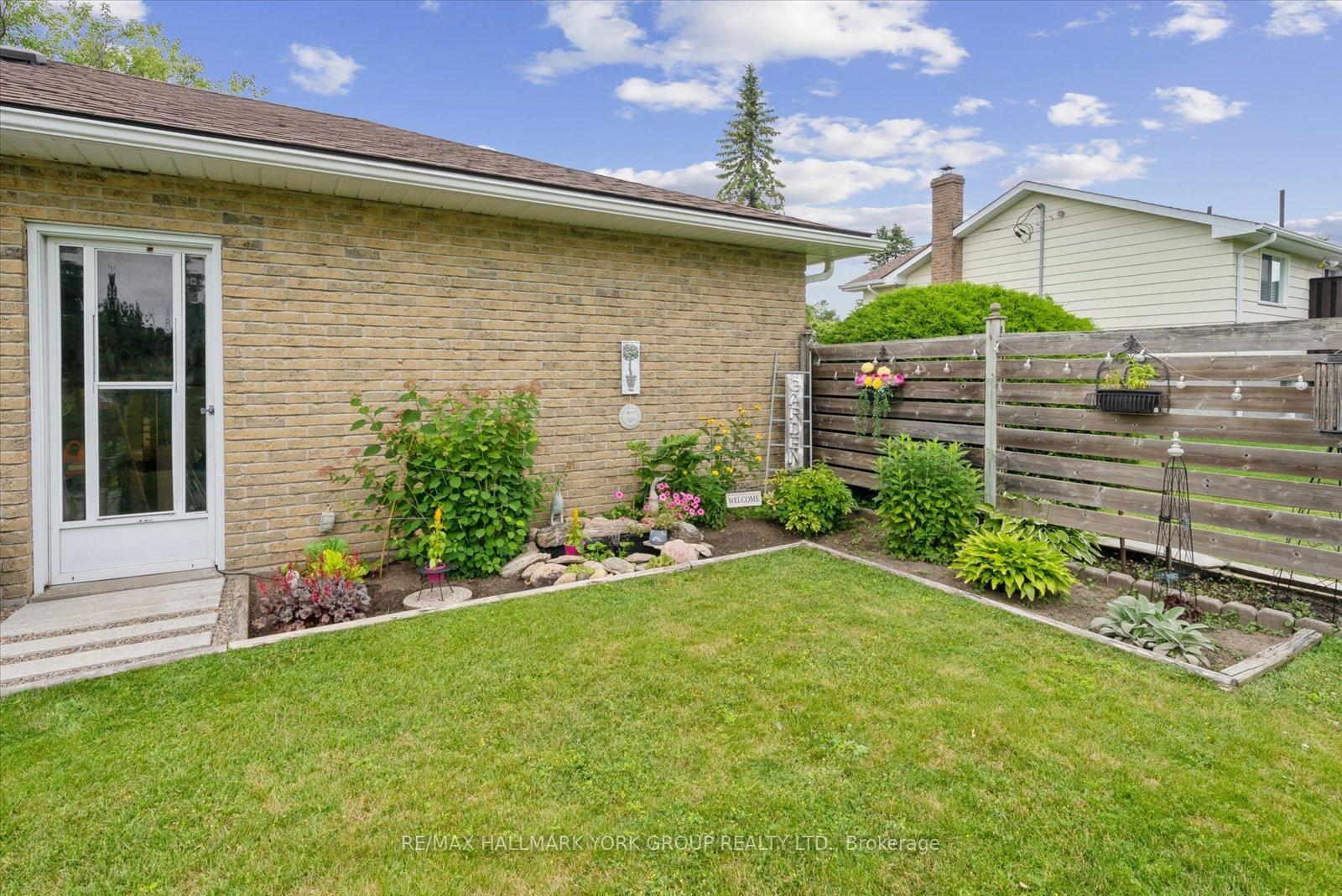 Photo 38 of 31 Griffith Avenue, Georgina, Pefferlaw — HOMEH