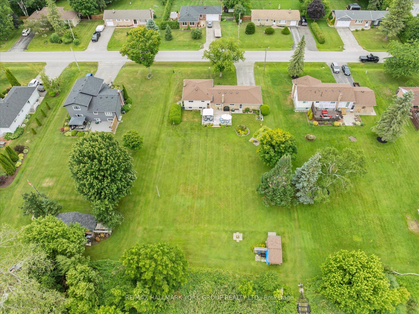 Photo 47 of 31 Griffith Avenue, Georgina, Pefferlaw — HOMEH