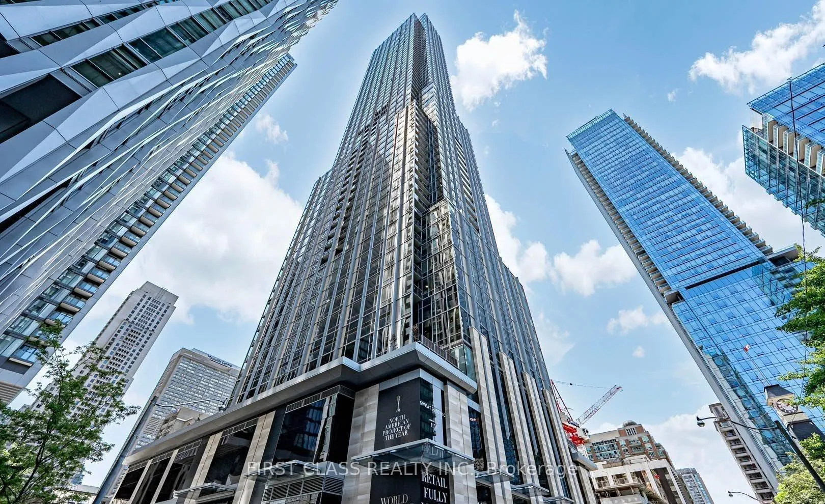 Front of Unit 5403, 11 Yorkville Avenue