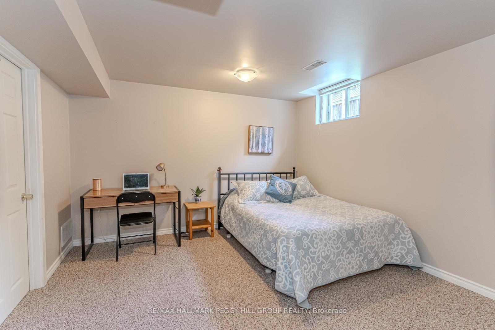 Photo 11 of 2 Northview Crescent, Barrie, Northwest — HOMEH