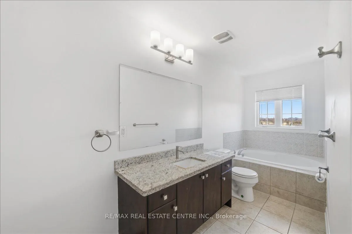 Photo 18 of 355 Hobbs Crescent, Milton, Clarke — HOMEH