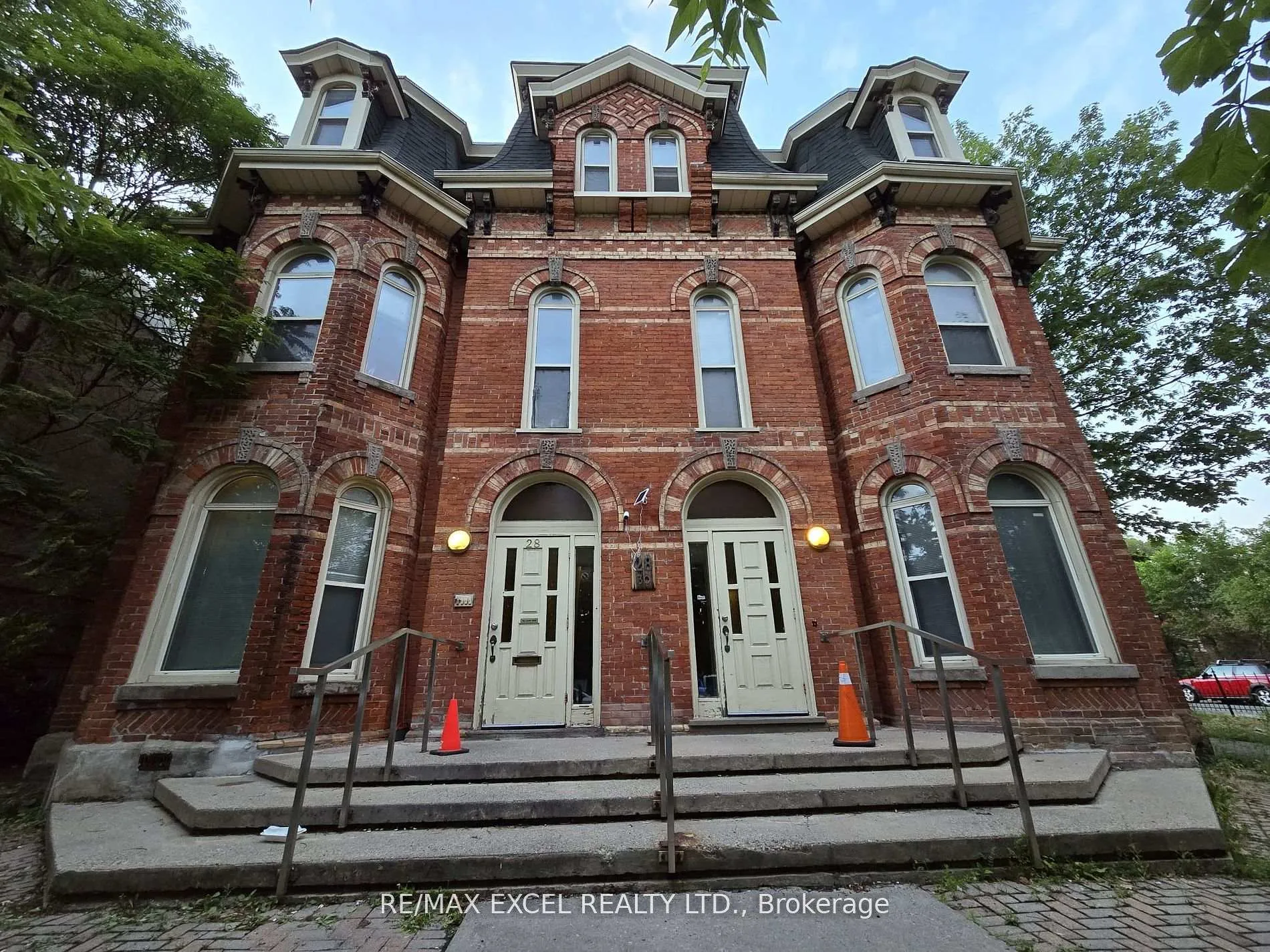 Front of 28 Cecil Street