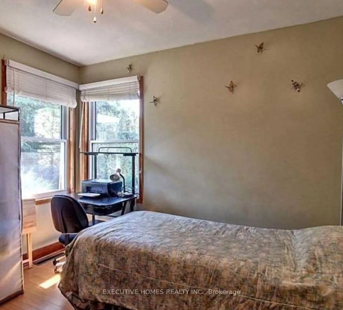 Photo 5 of 25 Amos Avenue, Waterloo, Beechwood — HOMEH