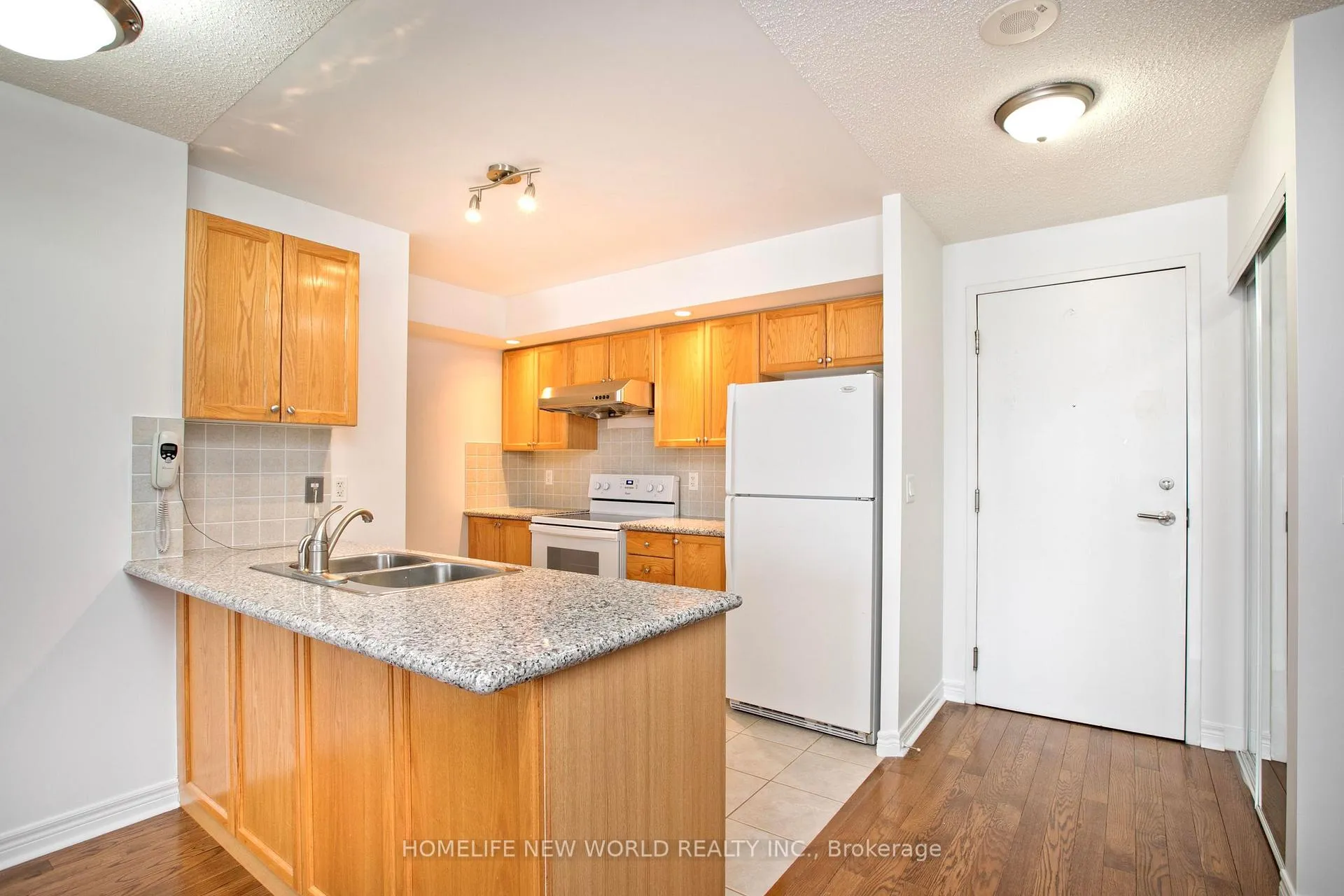 Photo 6 of Unit Unit 326, 33 Cox Boulevard, Markham, Unionville — HOMEH