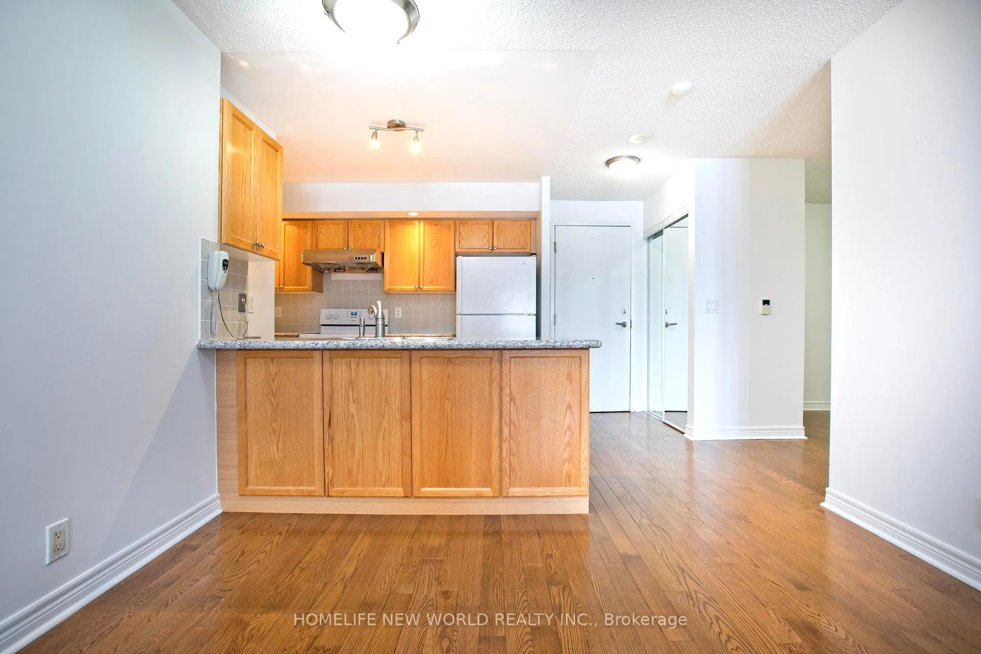 Photo 8 of Unit Unit 326, 33 Cox Boulevard, Markham, Unionville — HOMEH