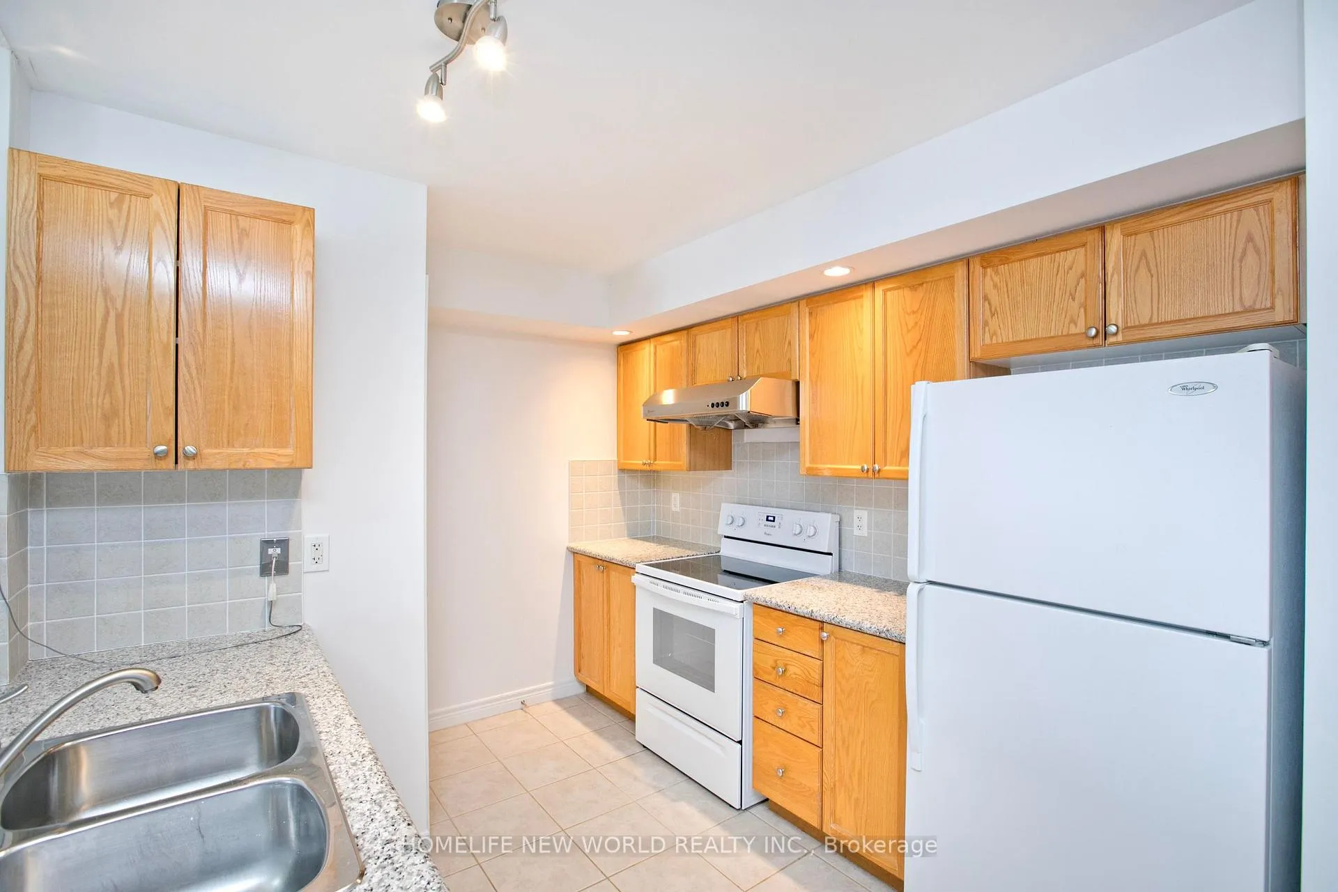 Photo 11 of Unit Unit 326, 33 Cox Boulevard, Markham, Unionville — HOMEH