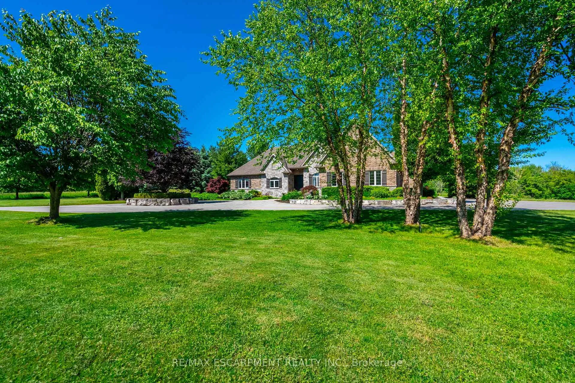 Photo 3 of 1068 Wyatt Road, Hamilton, Rural Flamborough — HOMEH
