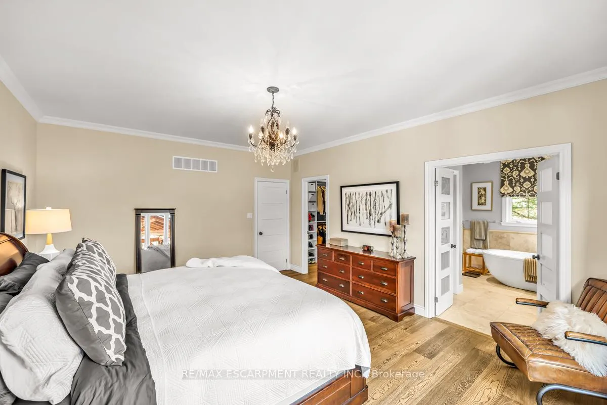 Photo 16 of 1068 Wyatt Road, Hamilton, Rural Flamborough — HOMEH