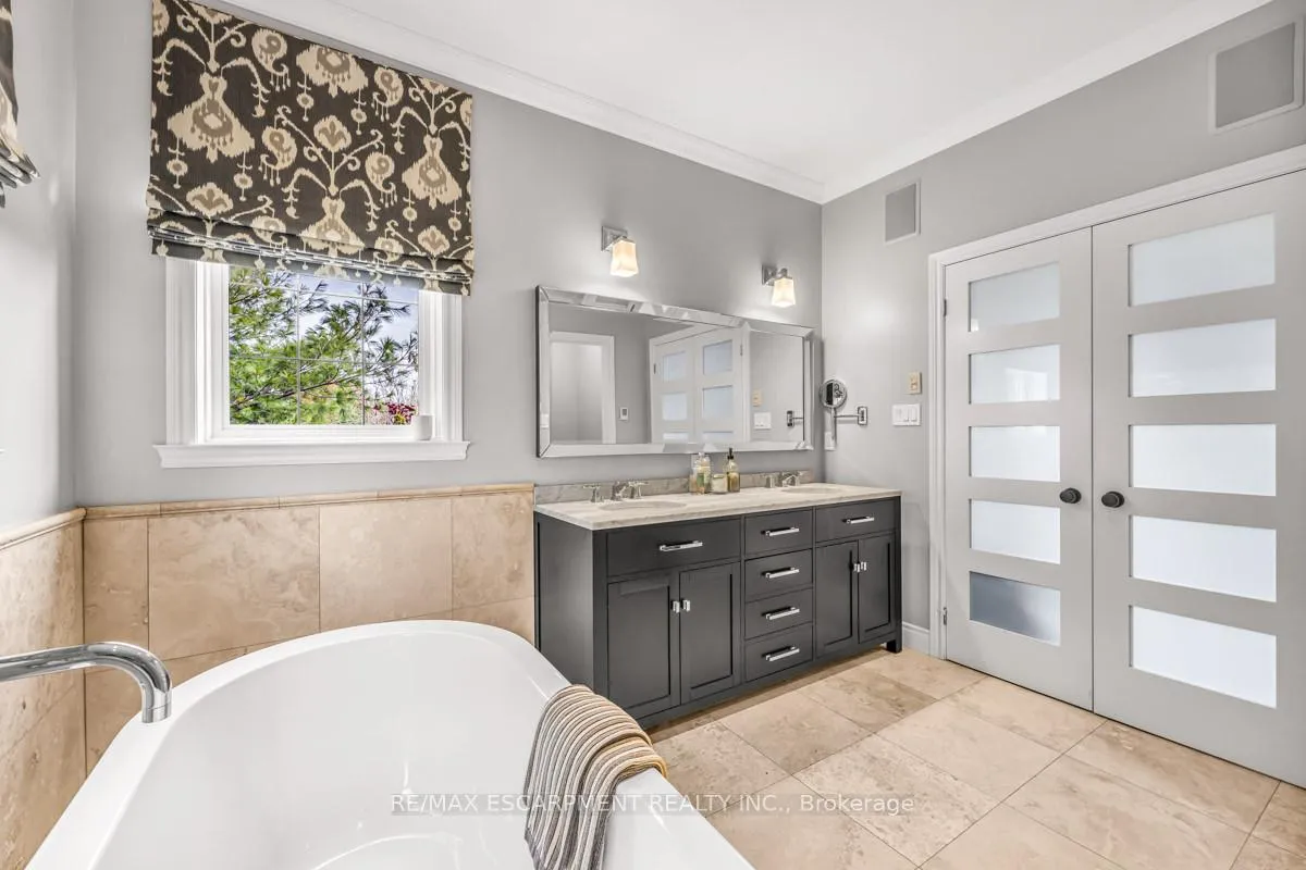 Photo 19 of 1068 Wyatt Road, Hamilton, Rural Flamborough — HOMEH
