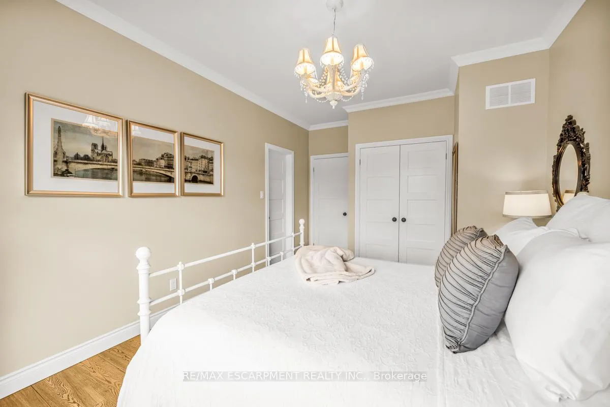 Photo 24 of 1068 Wyatt Road, Hamilton, Rural Flamborough — HOMEH