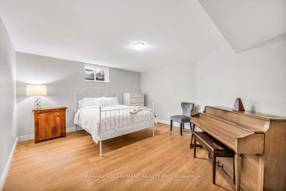 Photo 31 of 1068 Wyatt Road, Hamilton, Rural Flamborough — HOMEH