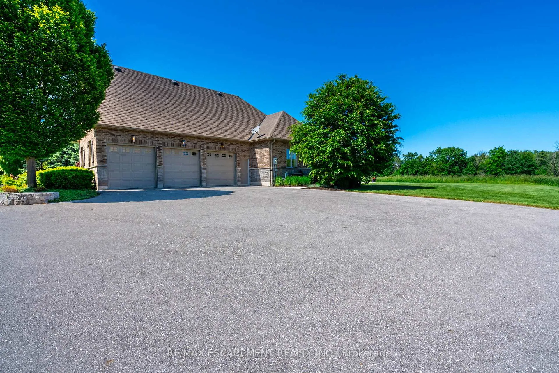 Photo 33 of 1068 Wyatt Road, Hamilton, Rural Flamborough — HOMEH
