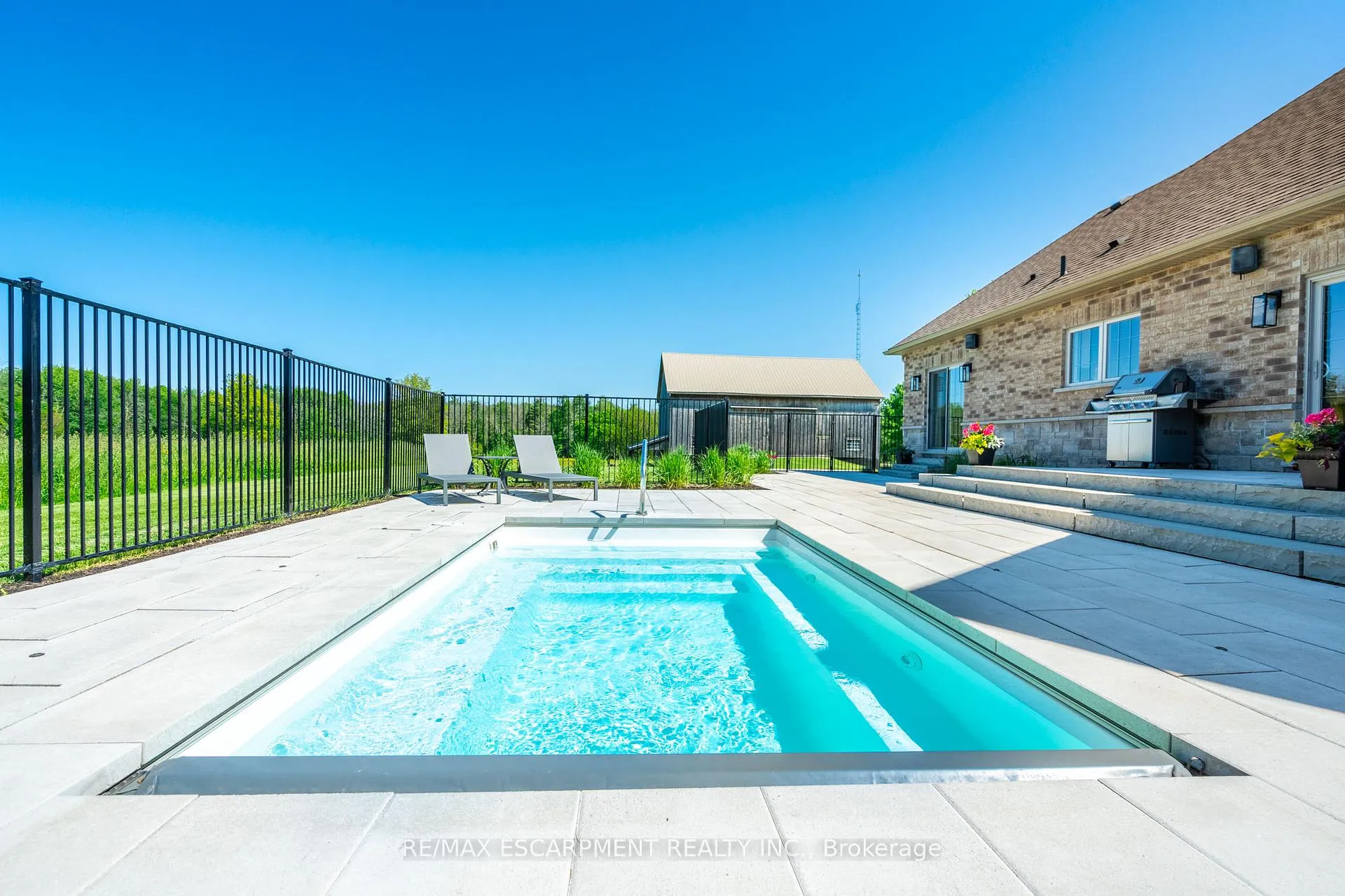 Photo 37 of 1068 Wyatt Road, Hamilton, Rural Flamborough — HOMEH