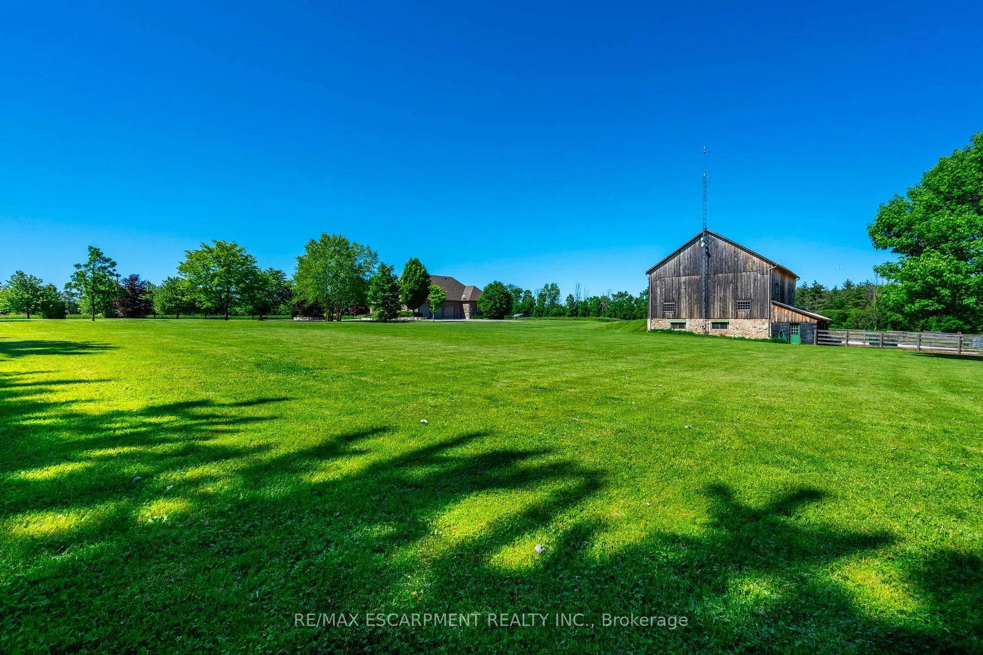 Photo 40 of 1068 Wyatt Road, Hamilton, Rural Flamborough — HOMEH