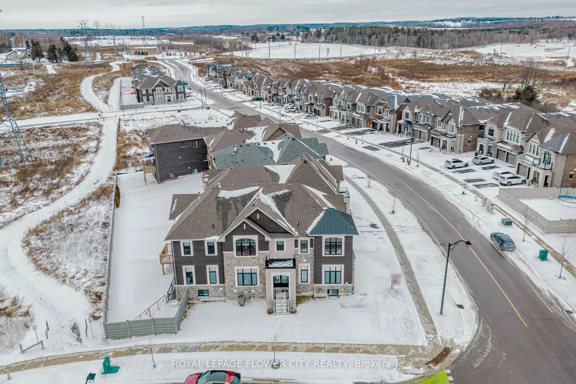 Front of 518 Kleinburg Summit Way