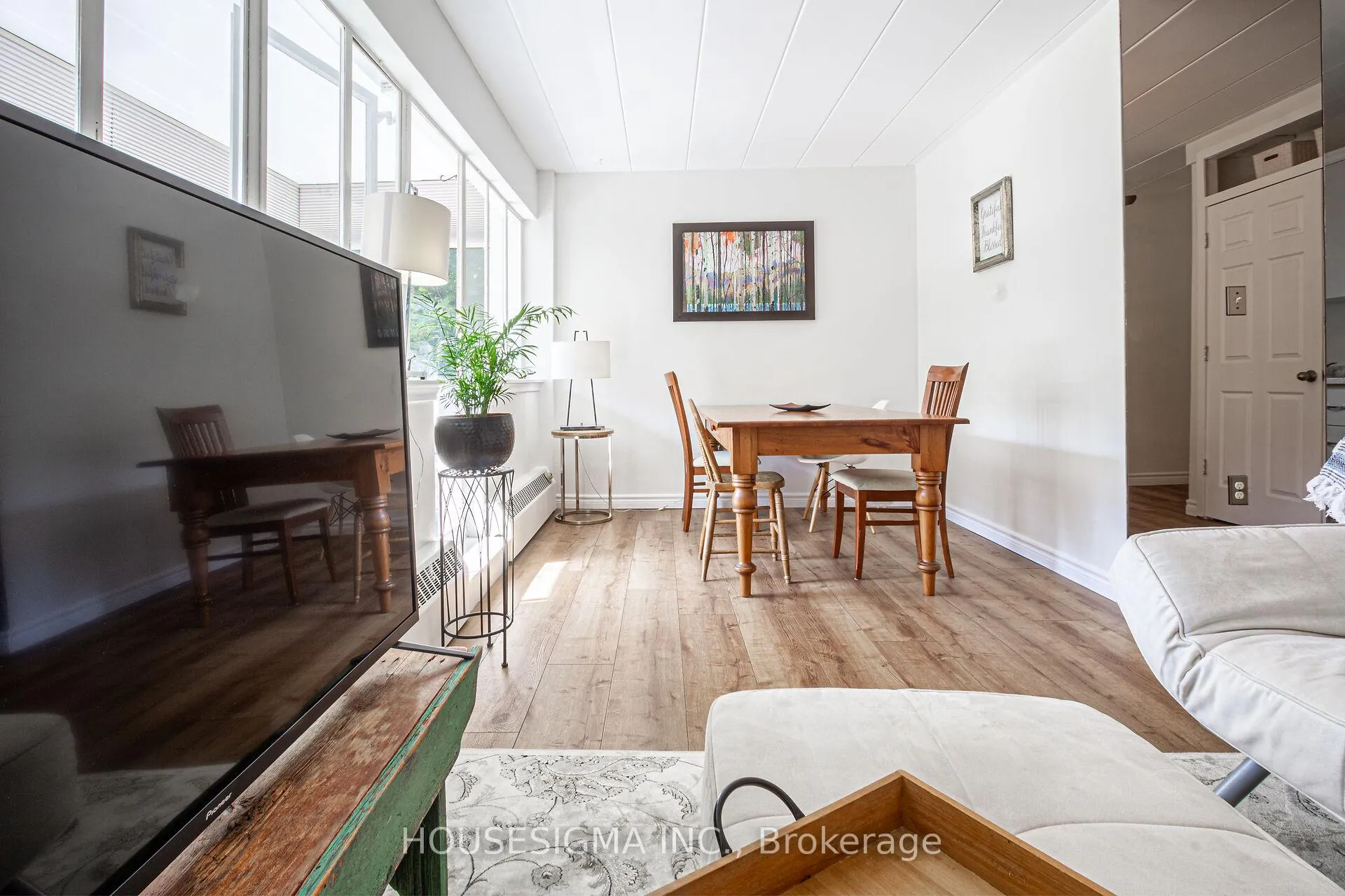 Photo 5 of Unit 307, 107 St. Joseph's Drive, Hamilton, Corktown — HOMEH