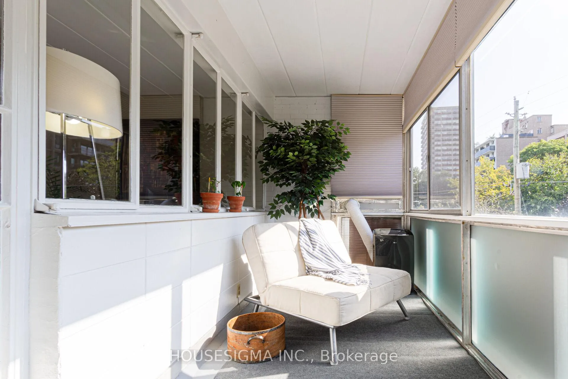 Photo 13 of Unit 307, 107 St. Joseph's Drive, Hamilton, Corktown — HOMEH